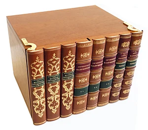 Собрание книг в футляре